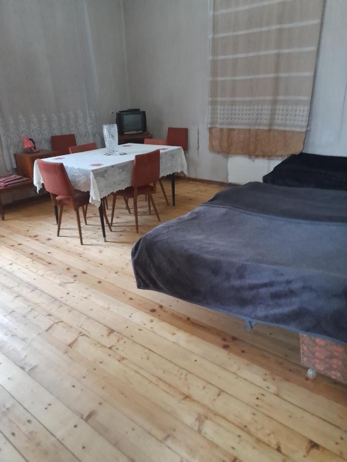 Levani'S Guesthouse Zugdidi Kültér fotó